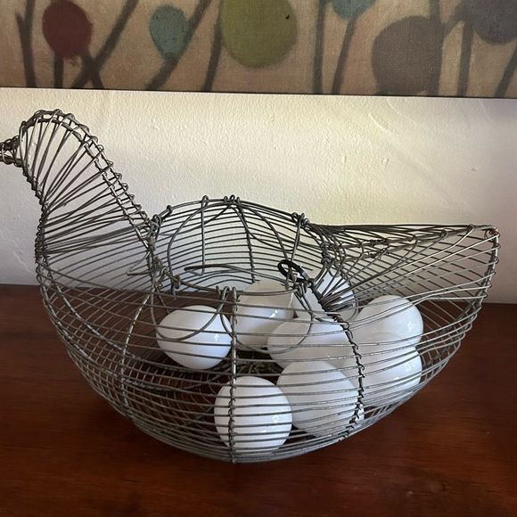 Wire Chicken Basket with White Eggs - Picture 1 of 4